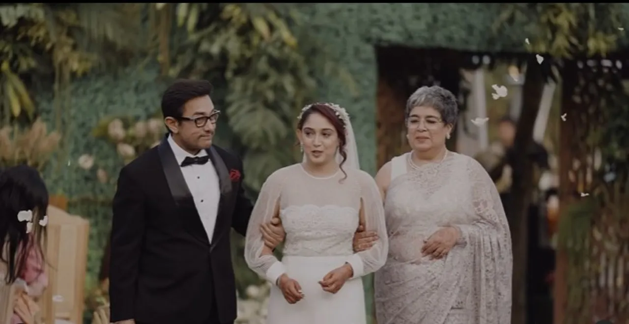  Candid moments on Ira wedding video: Aamir tears up, holds Reena's hand [Watch]