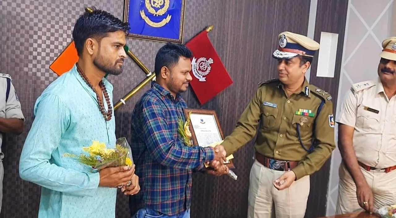  Hotel staff's tip-off helps Odisha cops rescue abducted kid, rewarded