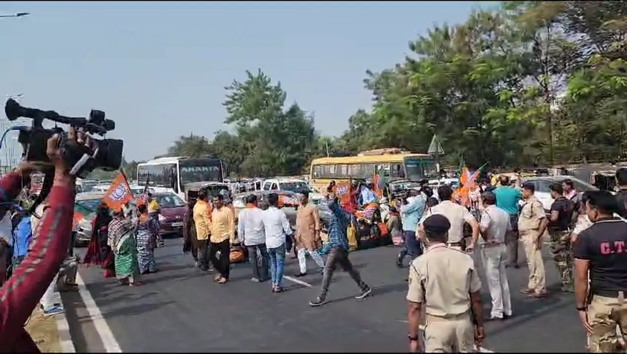  BJP workers block NH in Bhubaneswar against corporator's arrest; vehicular movement severely hit