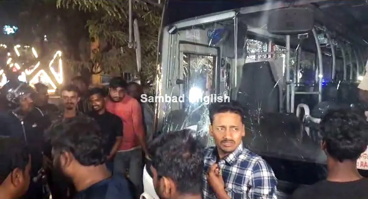  Incensed locals vandalise Mo Bus after it leaves man critically injured in Odisha Capital