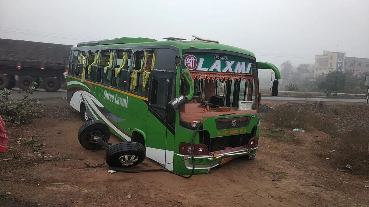  21 injured as bus hits divider in Odisha's Cuttack