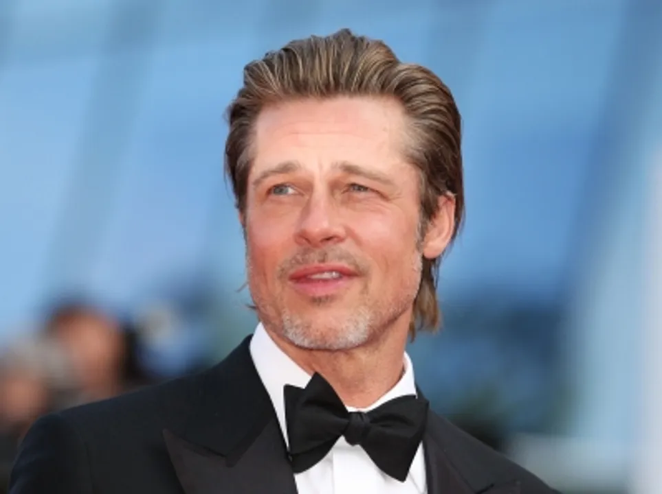  Brad Pitt moves in with girlfriend Ines de Ramon