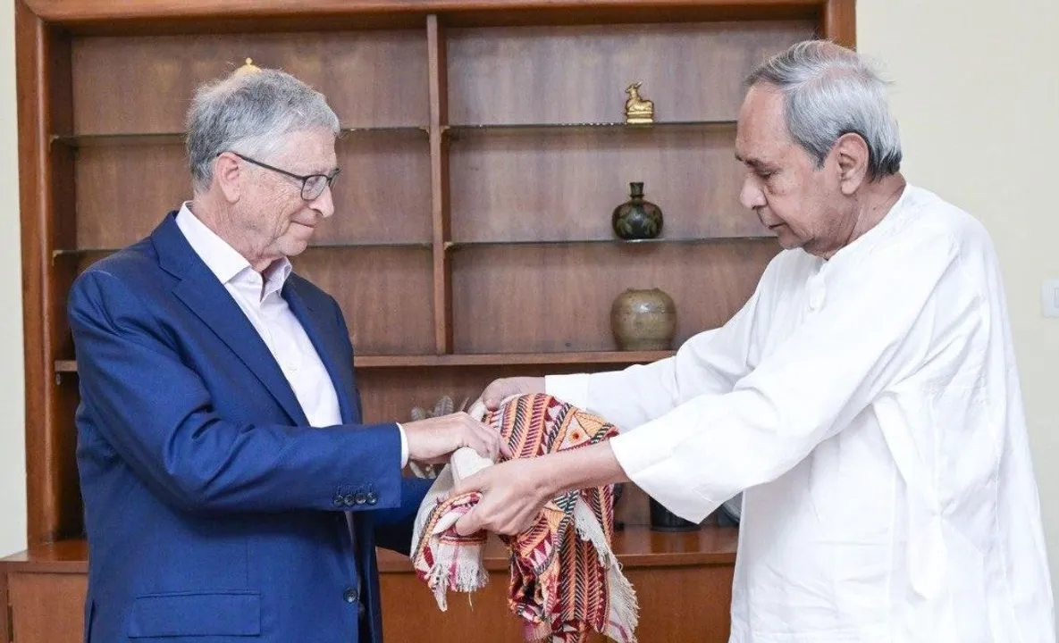  Bill Gates visits Odisha CM Naveen Patnaik, holds discussion on various matters