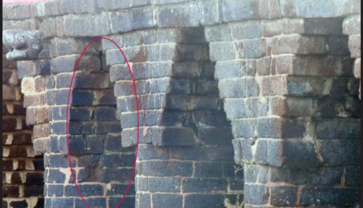  Monument in danger! Cracks appear on Atharanala bridge at Odisha’s Puri town