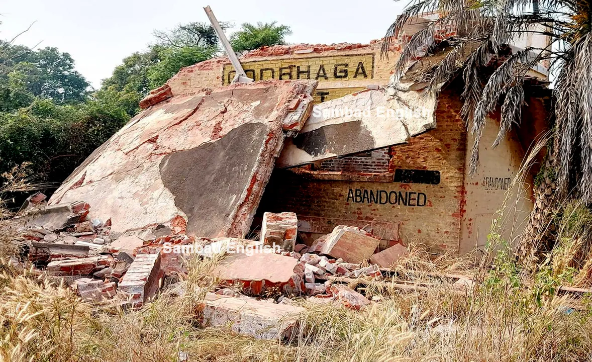  1 dead, 4 more critically injured after abandoned level crossing cabin collapses during demolition in Odisha’s Sambalpur