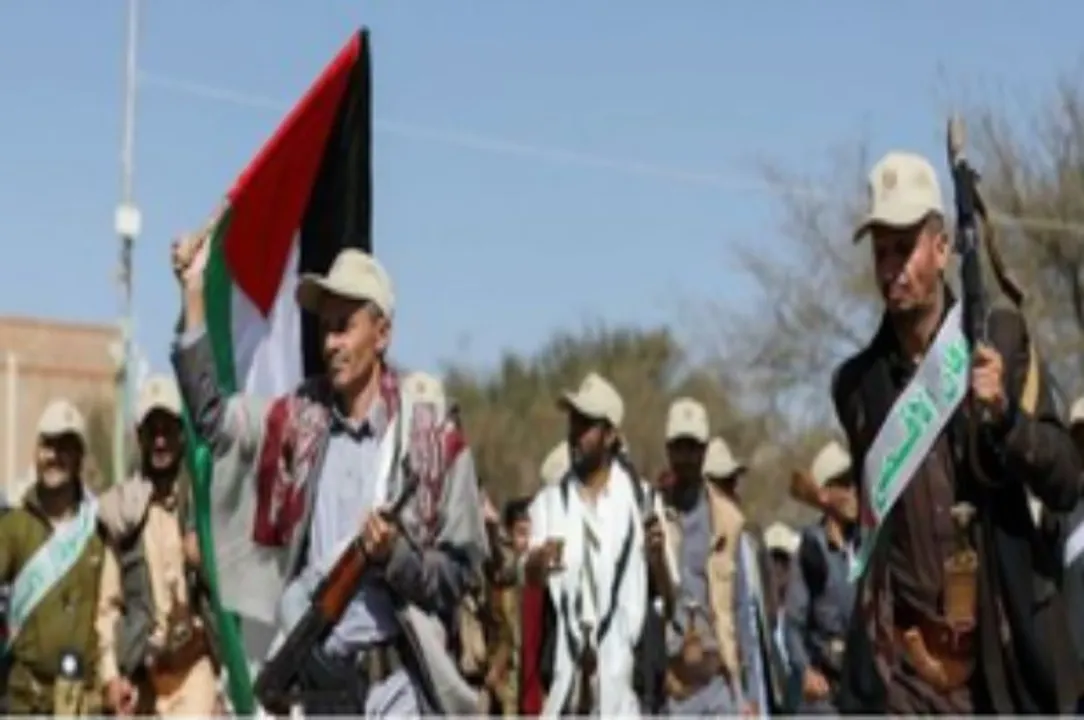  Yemen's Houthis strike Singapore-flagged ship in Gulf of Aden