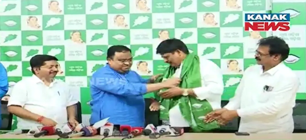  Former Congress leader K Surya Rao joins BJD in Odisha