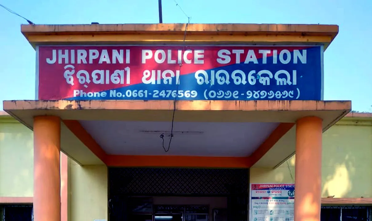  Unidentified miscreants snatch Rs 3 Lakh from man near Central Bank in Odisha’s Rourkela