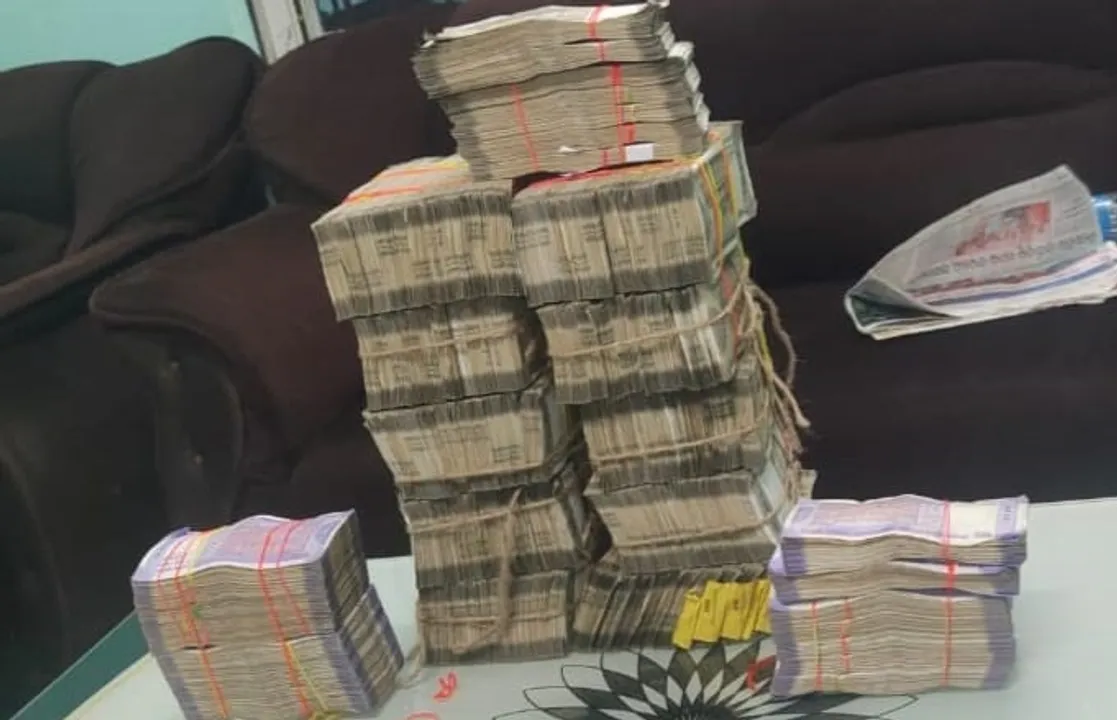  Rs 55 lakh seized from car in Odisha’s Sonepur ahead of twin polls