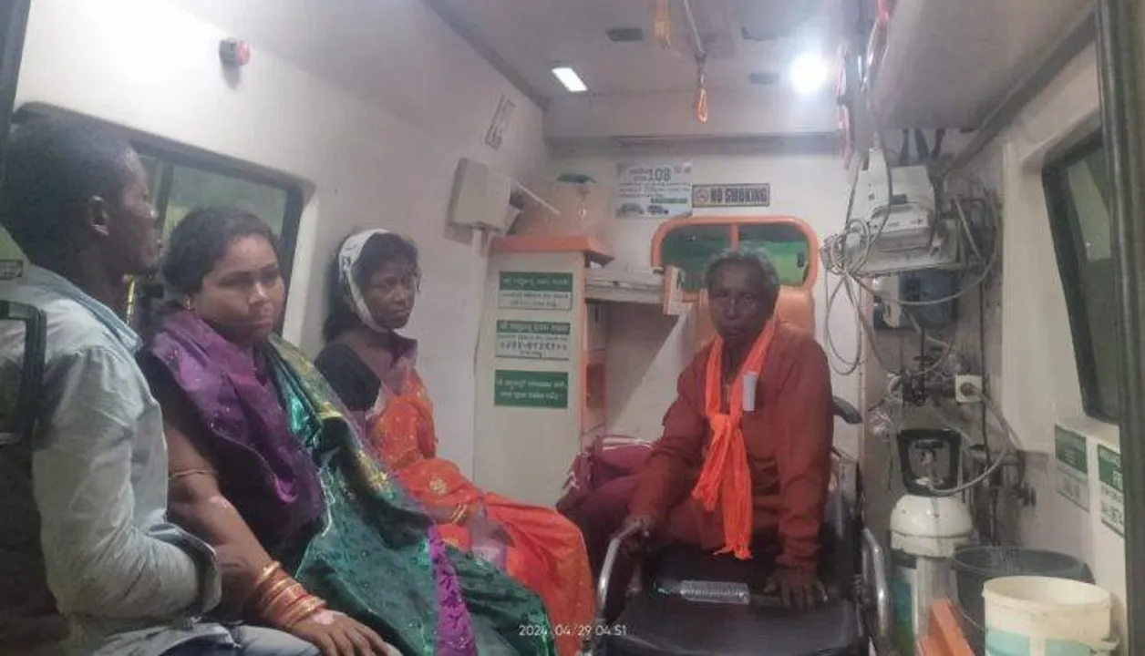  Over 30 injured as bus carrying marriage party falls off bridge in Odisha's Jagatsinghpur