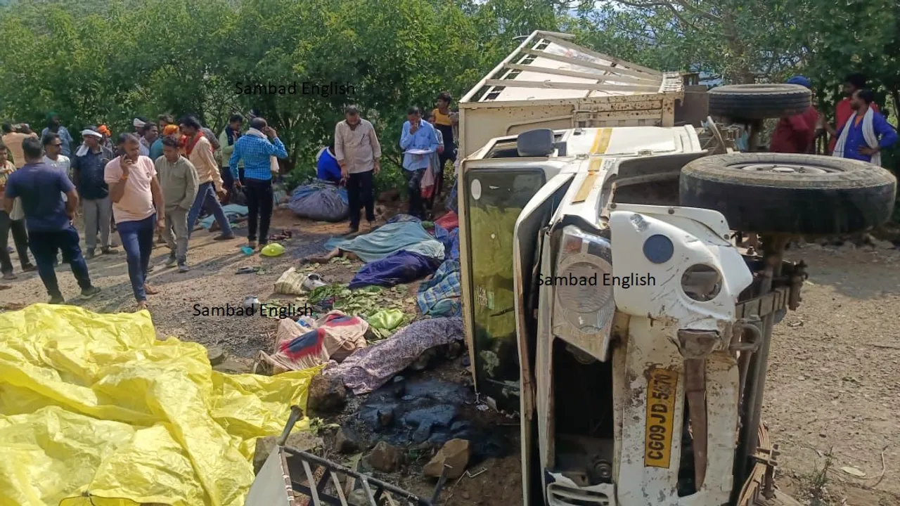  18 Kendu leaf pluckers killed as pick-up van falls off ghat in Chhattisgarh