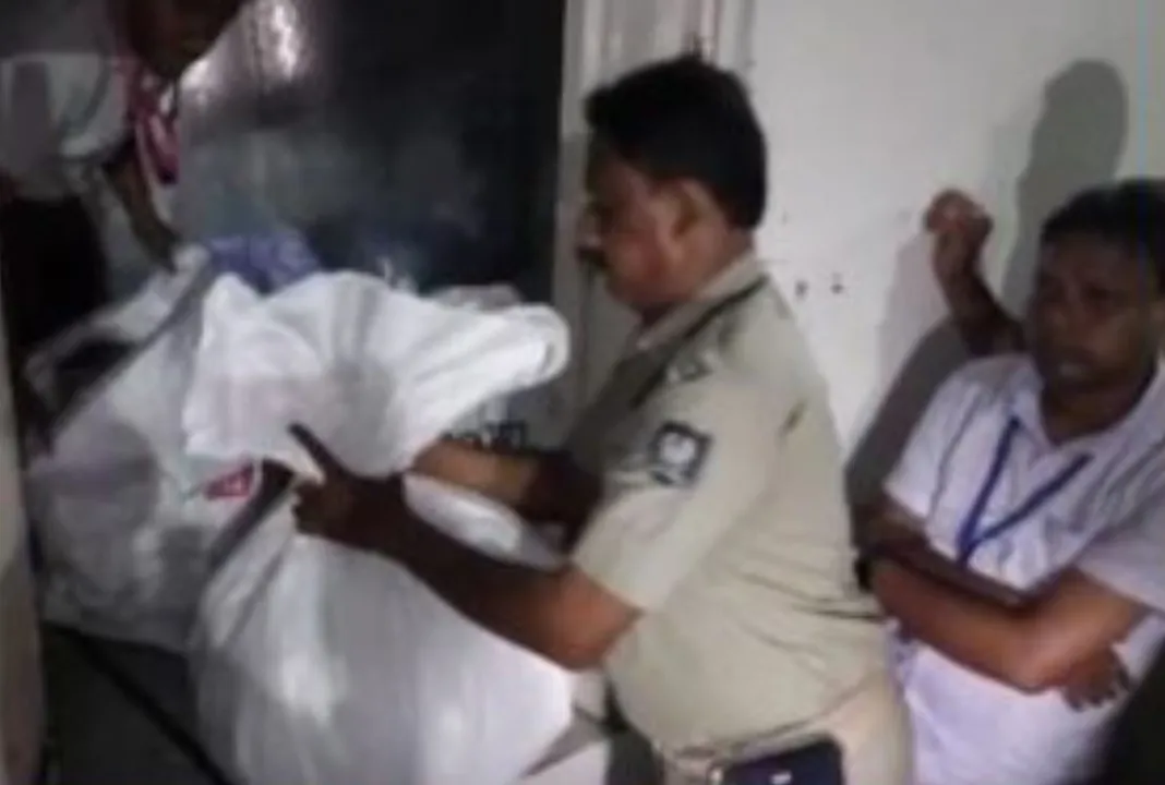  Gold worth around Rs 1 crore seized from car in Odisha's Balasore