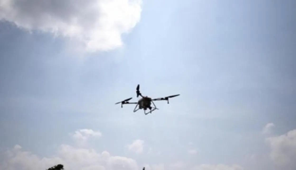  Army fires at Pakistani drone in J&K, forces it to withdraw