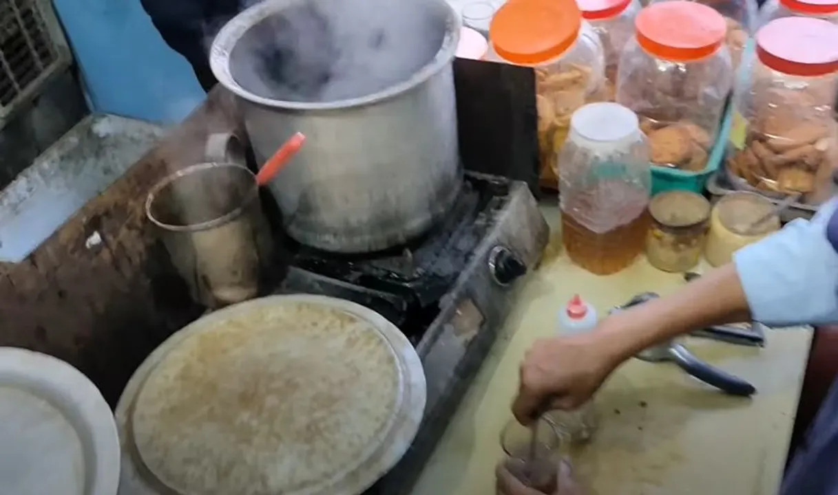  Ganjam Police orders closure of hotels, tea stalls in district by 8.30 PM
