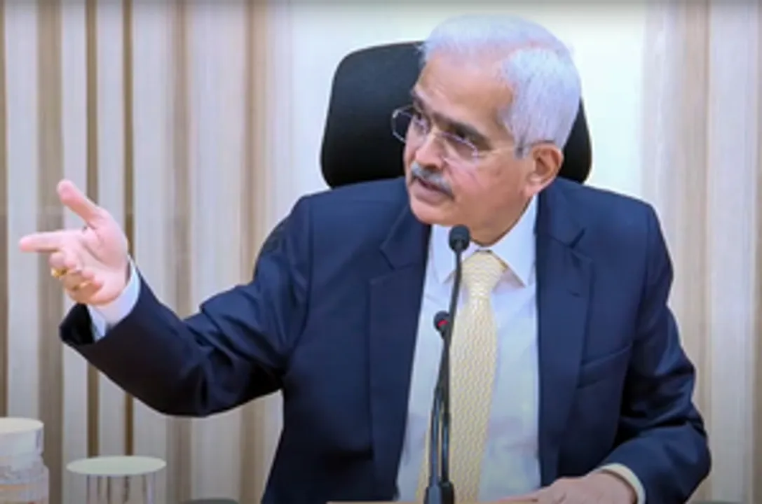  RBI Governor warns banks, NBFCs over slapping extra fees on customers
