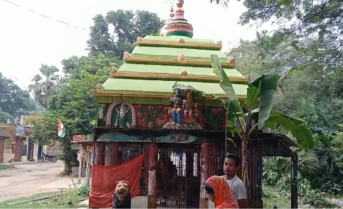  ସିମୁଳିଆରେ ଚାଞ୍ଚଲ୍ୟ: ତାରିଣୀ ମନ୍ଦିରରେ ମା‘ଙ୍କ ଲକ୍ଷାଧିକ ଟଙ୍କାର ଗହଣା ଚୋରି