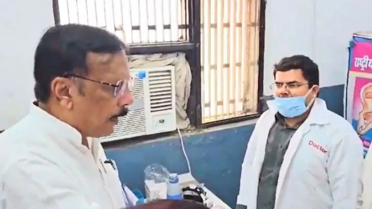  ନେତାଗିରି ବାହାରେ ଦେଖାଅ ଏଠାରେ ନୁ‌ହେଁ: ସାଂସଦଙ୍କୁ ଧମକାଇଲେ ଡାକ୍ତର...