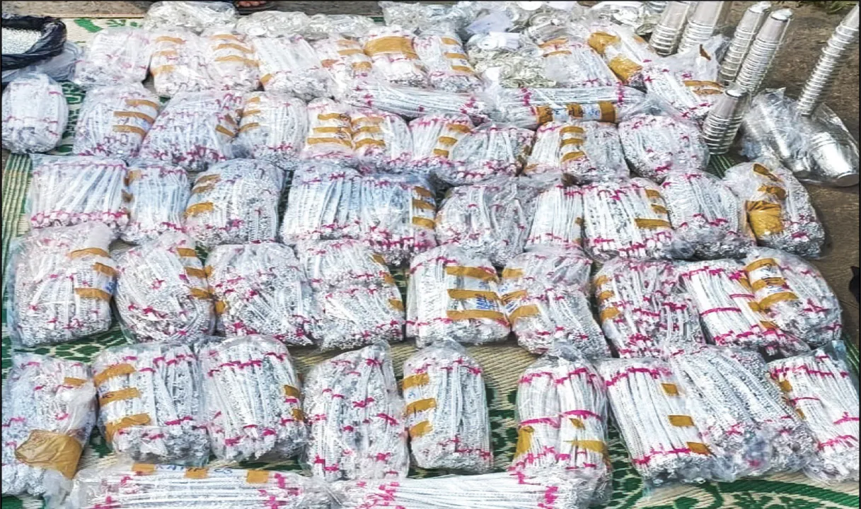  ଜବତ ହେଲା ୧.୬୬୪ କ୍ବିଣ୍ଟାଲ ରୁପା, ୩ ଅଟକ: ଗଞ୍ଜେଇ ଭଳି ଚାଲାଣ କରୁଥିଲେ