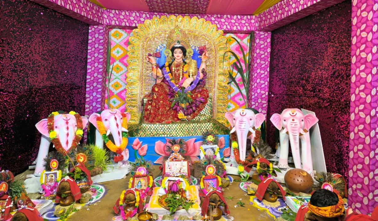  ଝରିଗାଁ ଗଜଲକ୍ଷ୍ମୀ ପୂଜା: କଳସ ବୋହିଲେ ୫୧ ଶିଶୁକନ୍ୟା