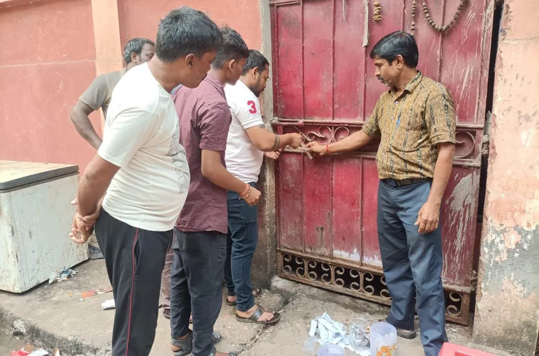  ବେଆଇନ ଆଇସ୍‌କ୍ରିମ କାରଖାନା ସିଲ୍