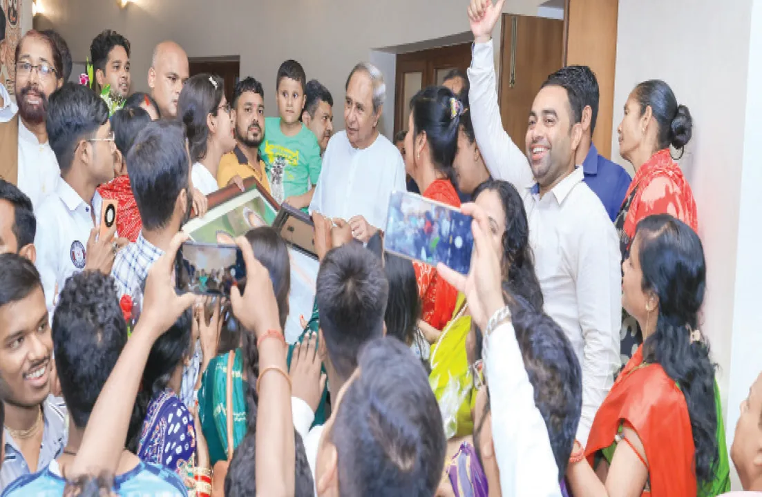  ନବୀନ ନିବାସରେ ନେତା, ଜନତାଙ୍କ ଭିଡ଼: ୭୯ ବର୍ଷରେ ନବୀନ