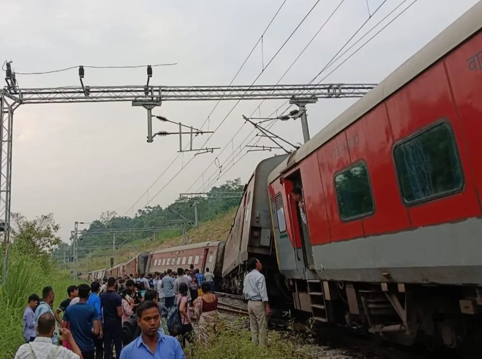  ଆସାମରେ ଲୋକମାନ୍ୟ ତିଳକ ଏକ୍ସପ୍ରେସ ଲାଇନଚ୍ୟୁତ