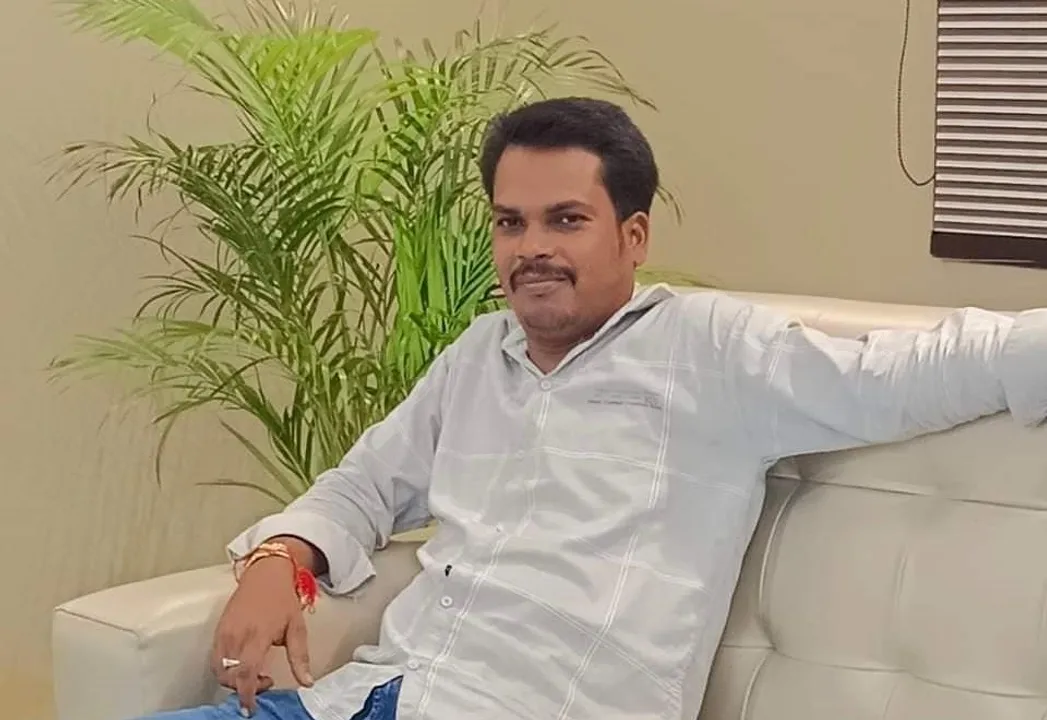  ଏକ ପାଖିଆ ରାସ୍ତା ନେଲା ଆଉ ଏକ ଜୀବନ