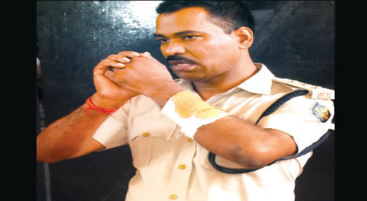  ଝାରପଡ଼ା ଜେଲ୍‌ରେ ଆତଙ୍କ ଖେଳାଇଲେ କଏଦୀ: ଜେଲର୍‌, ୨ ଵାର୍ଡର୍‌ଙ୍କୁ ଆକ୍ରମଣ