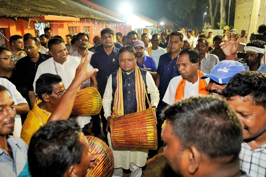  ଜନ୍ମମାଟିରେ  କାଳୀ ପୂଜା ଓ ଦୀପାବଳି ପାଳିଲେ ମୁଖ୍ୟମନ୍ତ୍ରୀ