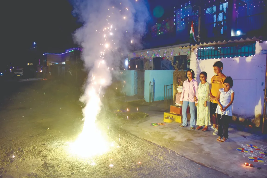  ରାଉରକେଲା: ଦୀପାବଳିରେ୨୦ କୋଟି ଟଙ୍କାର ବାଣ ବ୍ୟବସାୟ, ସରକାରୀ ନିୟମାବଳୀକୁ ଫୁ’