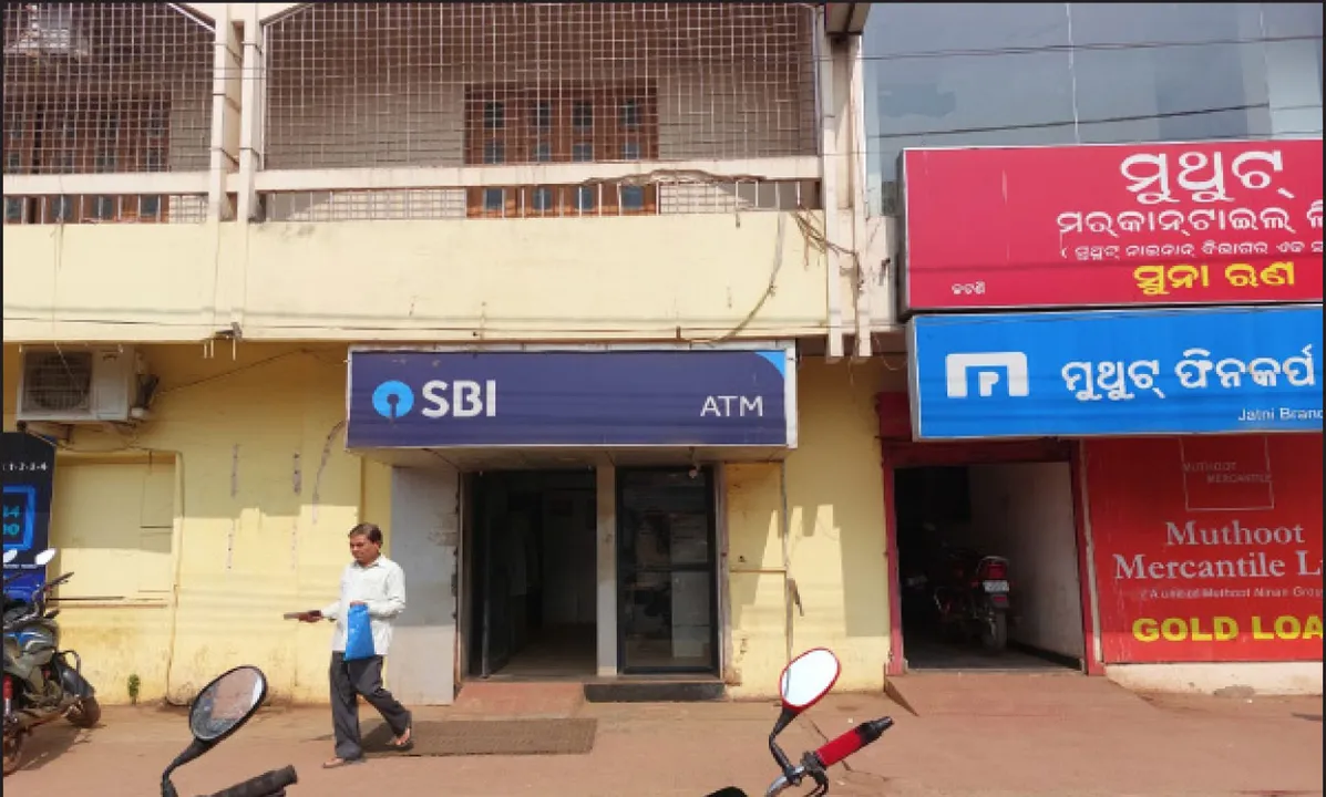  ଅନ୍ଧାରରେ ଏଟିଏମ୍ କାଉଣ୍ଟର, ସିସିଟିଭି ଅଚଳ: ଅଧିକାଂଶରେ ନାହାନ୍ତି ସୁରକ୍ଷାକର୍ମୀ