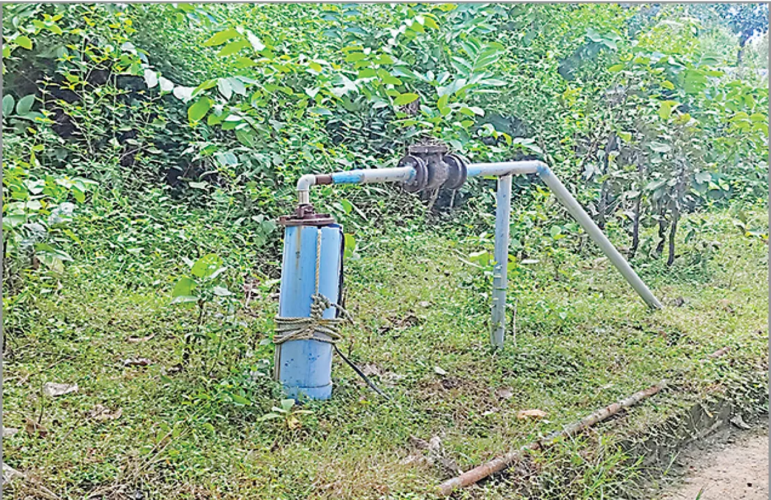  ପାଣି ମିଳୁ ନ ଥିବାରୁ ଗାଁ ଛାଡ଼ୁଛନ୍ତି: ଅନ୍ୟତ୍ର ଚାଲିଗଲେଣି ୩୦ ପରିବାର