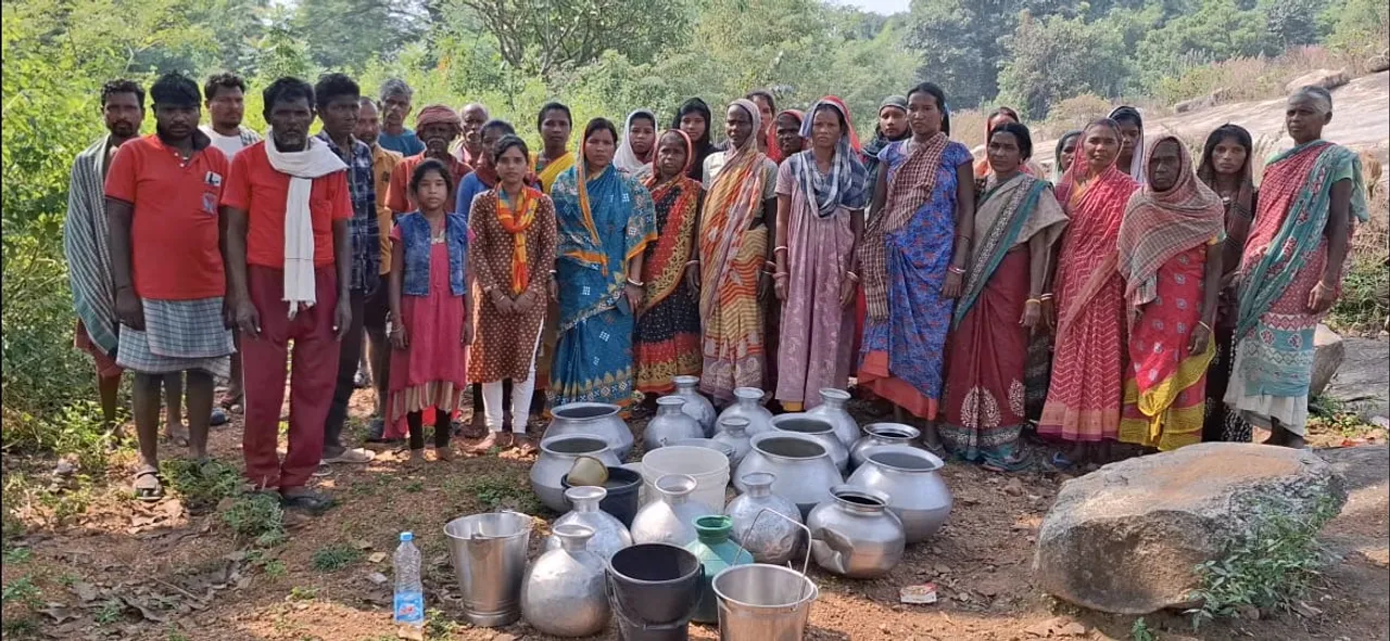  ଦୁର୍ଗମରେ ବାଟ ହୁଡ଼ିଛି ବିକାଶ: ଗାଁକୁ ନାହିଁ ଭଲ ପାଦ ଚଲା ରାସ୍ତା