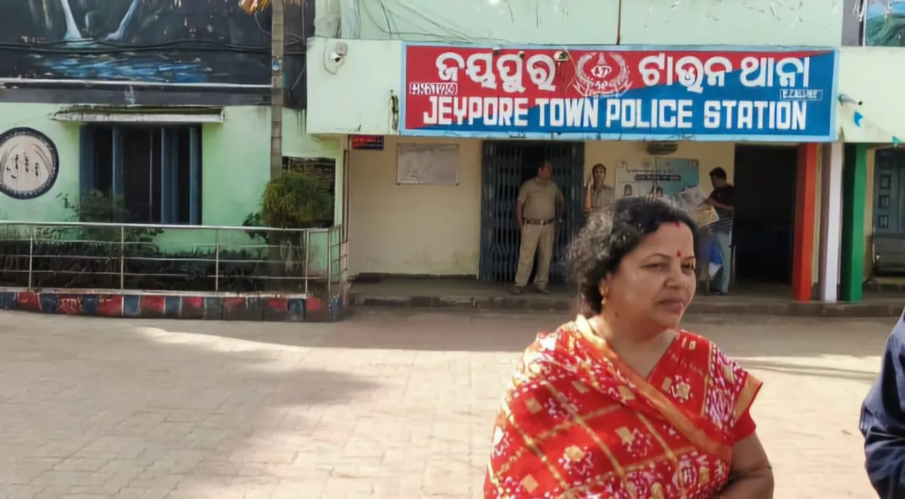  ମହିଳାଙ୍କ ଠାରୁ ସୁନା ଚେନ୍ ଲୁଟ, ମୁଖ୍ୟ ଅଭିଯୁକ୍ତ ଚମ୍ପଟ