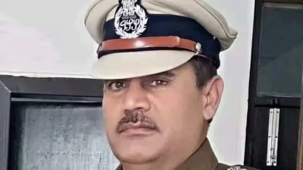  ଡ୍ୟୁଟି ଛାଡି ଘରକୁ ପଳାଇଲେ ଆଇପିଏସ ଅଧିକାରୀ, ନିଲମ୍ବନ କଲେ ନିର୍ବାଚନ ଆୟୋଗ