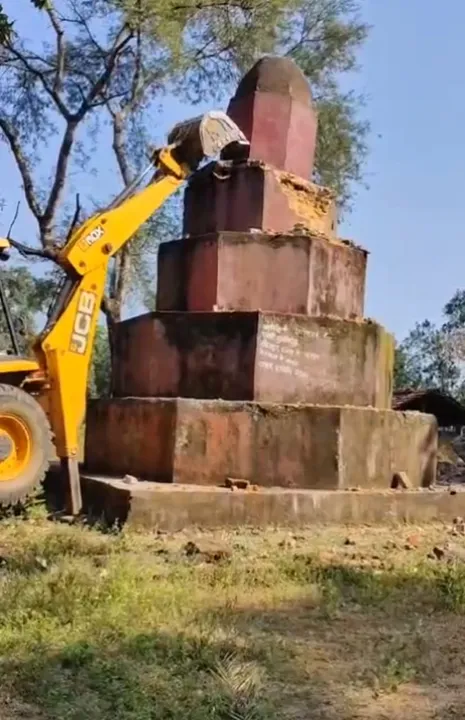  ମାଲକାନଗିରି ଜିଲ୍ଲା ସୀମାନ୍ତରେ ନକ୍ସଲଙ୍କ ସହିଦ ସ୍ତମ୍ଭ ଧ୍ବଂସ କଲେ ଯବାନ