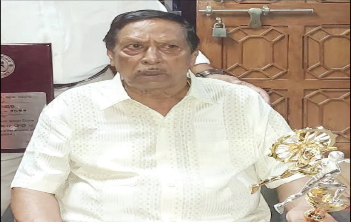  ଫୁଟ୍‌ବଲ୍‌ କିଂବଦନ୍ତି ଦେବେନ୍ଦ୍ର ସିଂହଙ୍କ ପରଲୋକ: ସମୀର ଓ ଦେବେନ୍ଦ୍ରଙ୍କୁ ଶ୍ରଦ୍ଧାଞ୍ଜଳି