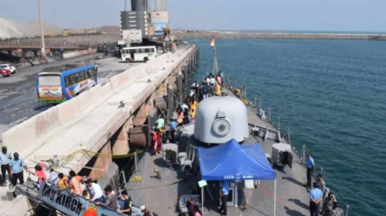  ଗୋପାଳପୁର ବନ୍ଦରରେ ଆଇଏନଏସ କୁଠାର