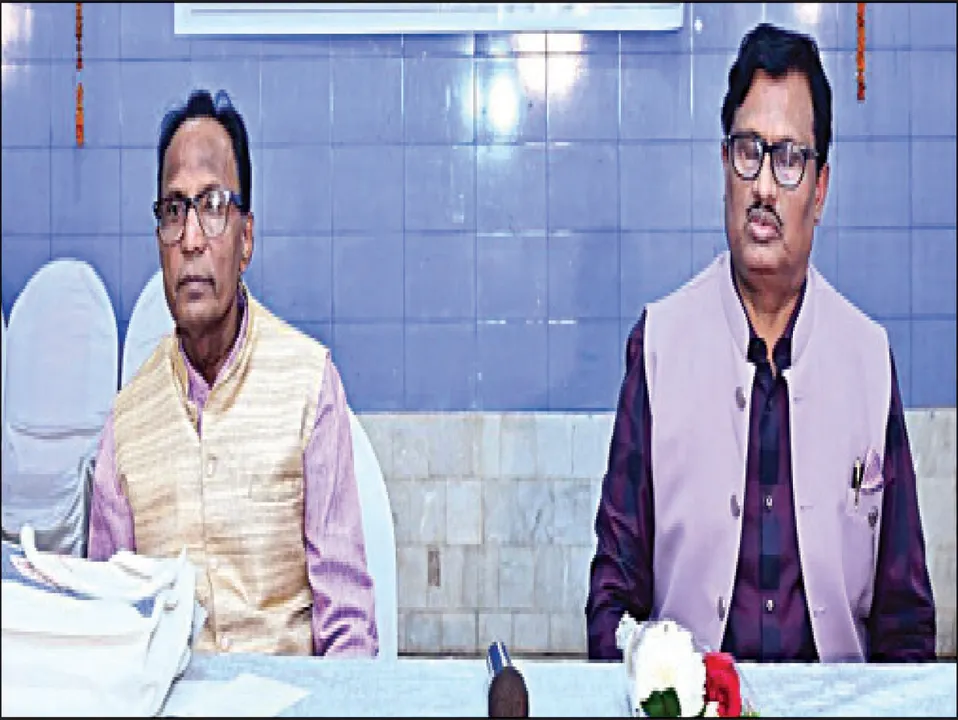  ଗୁରୁପ୍ରସାଦ ମହାନ୍ତି ଜନ୍ମ ଶତବାର୍ଷିକୀ ଆଲୋଚନାଚକ୍ର ଉଦ୍‌ଯାପିତ: ‘କବିସନ୍ଧି’ରେ କବି ଶତ୍ରୁଘ୍ନ ପାଣ୍ଡବ