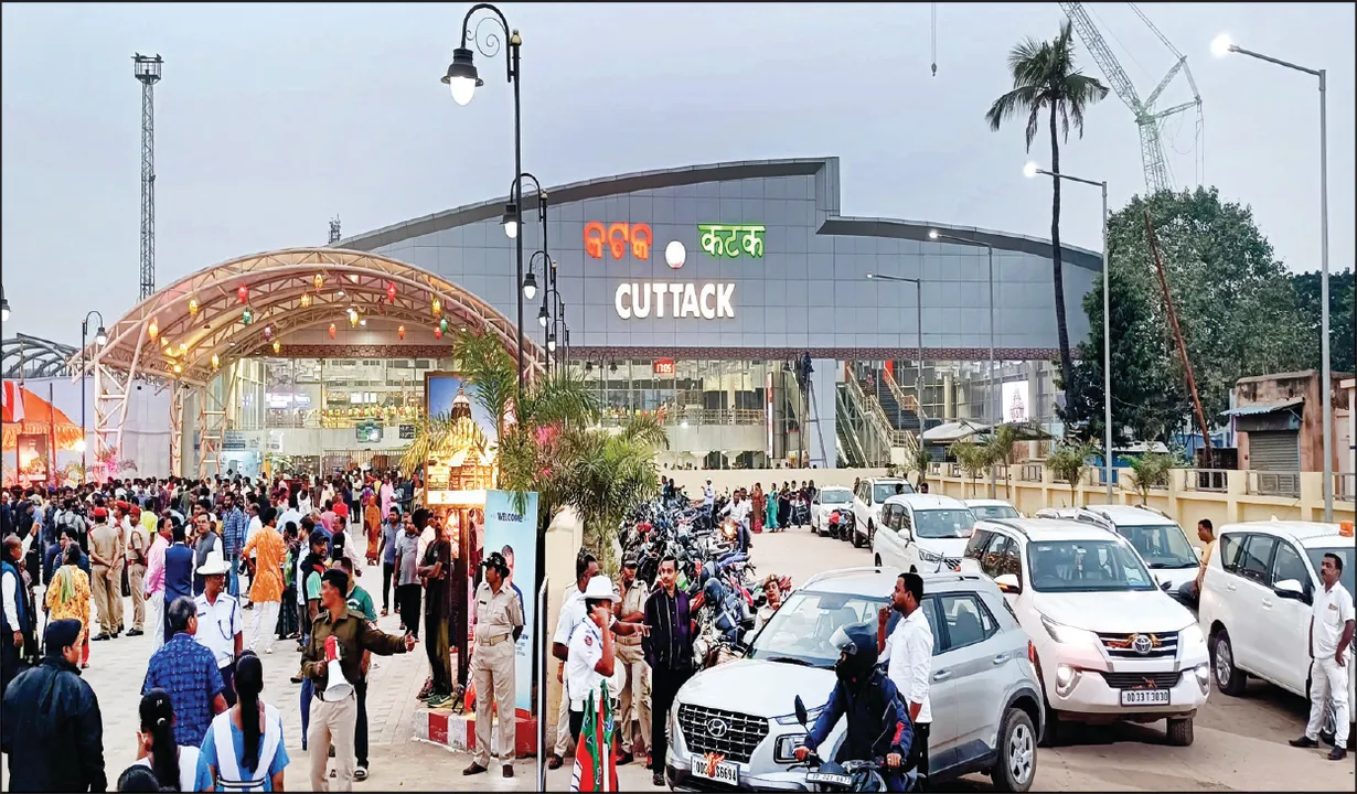  କଟକ ରେଳଷ୍ଟେସନର ଅତ୍ୟାଧୁନିକ ଦ୍ବିତୀୟ ପ୍ରବେଶଦ୍ବାର ଉଦ୍‌ଘାଟିତ: ସିଧା ଜାତୀୟ ‌ରାଜପଥକୁ ସଂଯୋଗରେ ରାଜ୍ୟର ପ୍ରଥମ