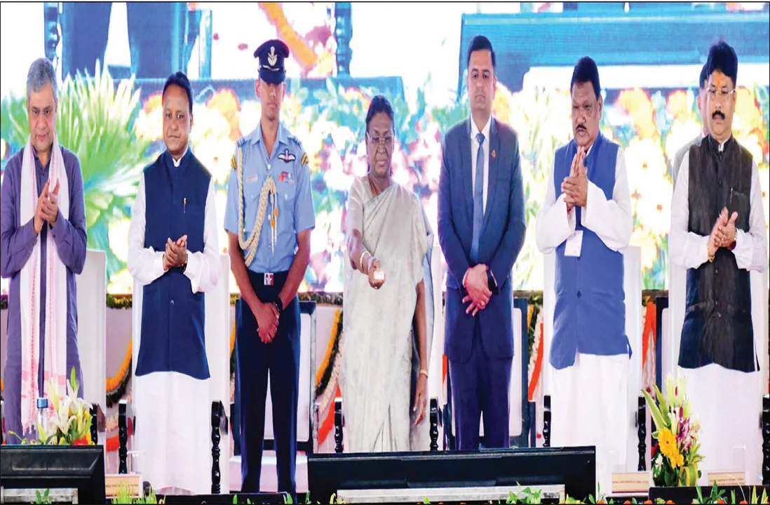  ୩ ନୂତନ ରେଳ ପ୍ରକଳ୍ପର ଶିଳାନ୍ୟାସ କଲେ ରାଷ୍ଟ୍ରପତି: ‘ମୟୂରଭଞ୍ଜକୁ ଦେଶ ସହ ଯୋଡ଼ିବ’