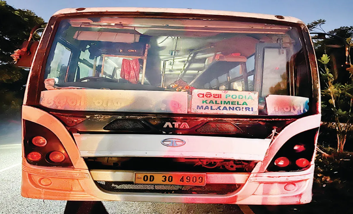  ବସ୍‌ ଧକ୍କାରେ ୩ ବାଇକ୍‌ ଆରୋହୀ ମୃତ