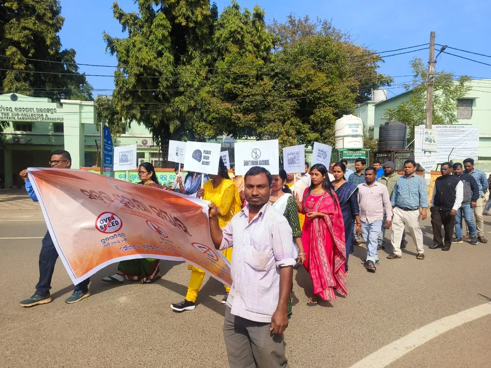  Road safety awareness programme.  Photograph: (sambad.in) 