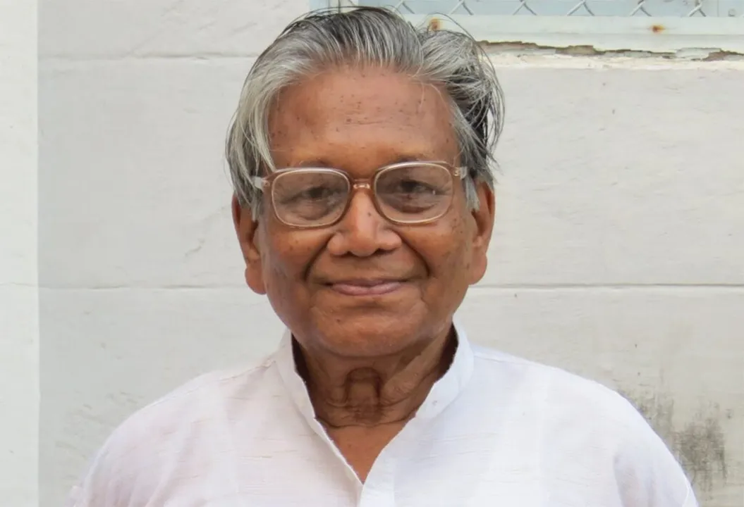  ବରପୁତ୍ରଙ୍କ ନଁା ବି ତଳେ ପକାଇଲେ: ବ୍ୟାସକବିଙ୍କ ନାଁରେ ସମ୍ମାନ ଅଧାରେ ଅଟକିଗଲା