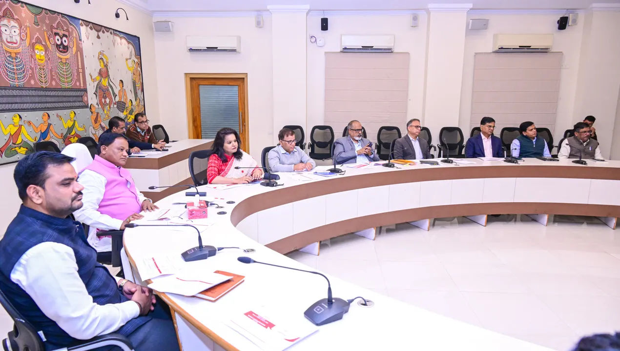  Mohan Charan Majhi in a review meeting in Bhubaneswar.  Photograph: (Sambad ) 