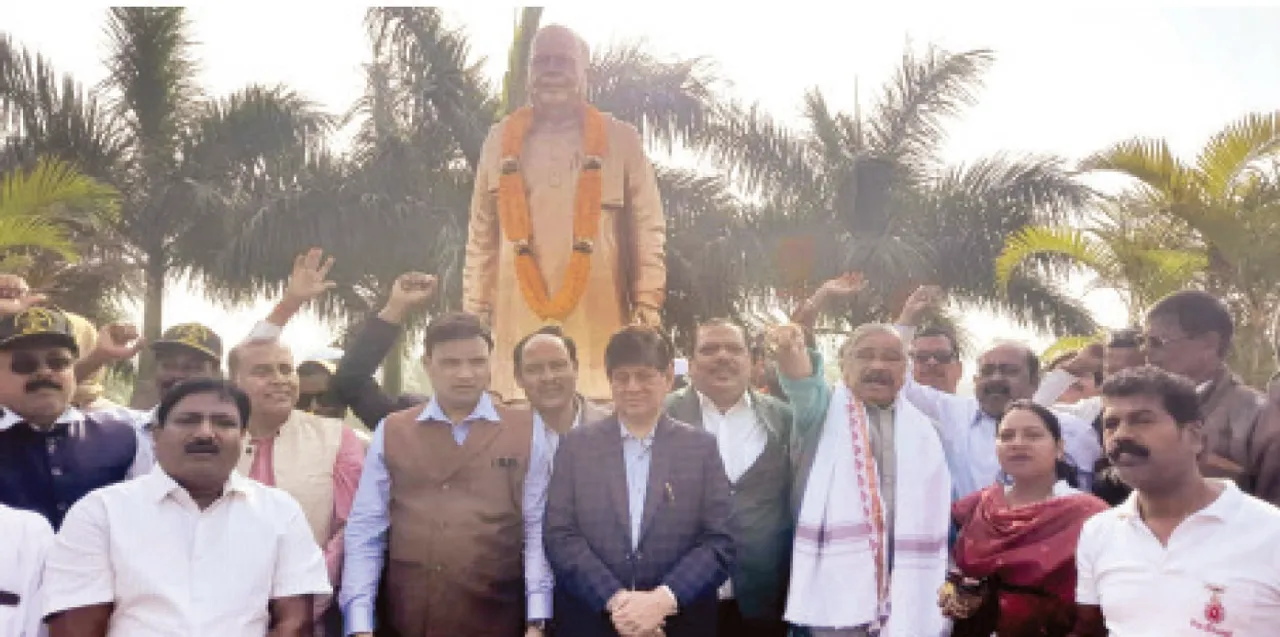  ଜାନକୀବଲ୍ଲଭ ପଟ୍ଟନାୟକଙ୍କର ୯୯ତମ ଜୟନ୍ତୀ ପାଳିତ: ‘ଶତବାର୍ଷିକୀରେ ରାଜଧାନୀରେ ସ୍ଥାପିତ ହେଉ ପୂର୍ଣ୍ଣାବୟବ ପ୍ରତିମୂର୍ତ୍ତି’