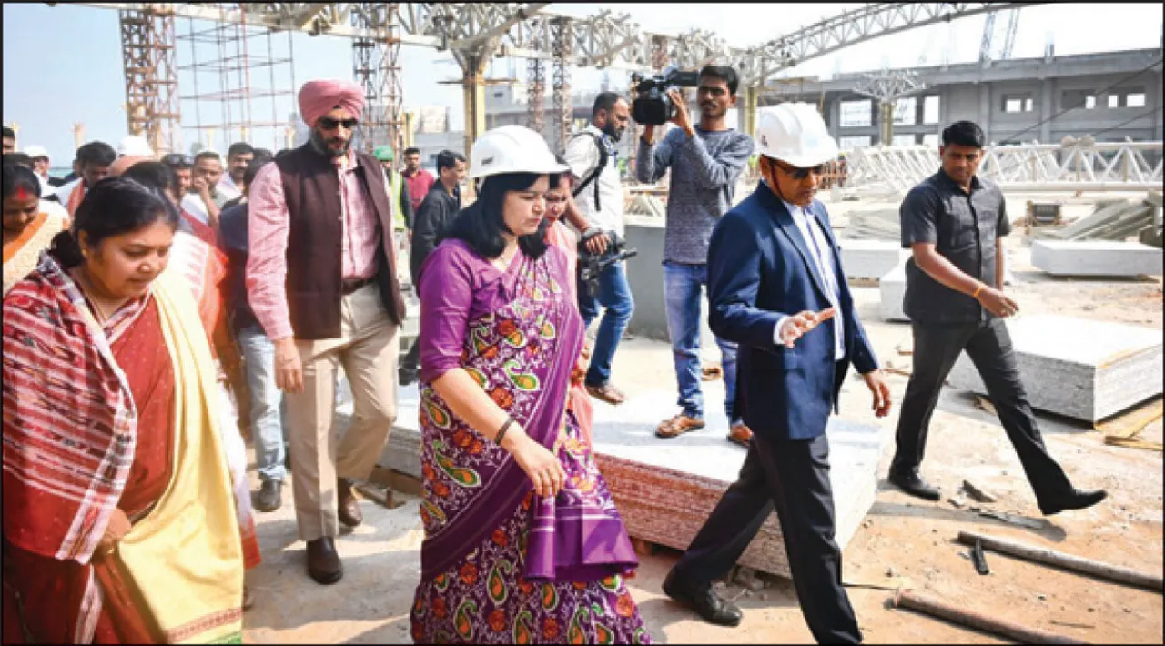  ଷ୍ଟେସନ୍‌ ନବୀକରଣ କାର୍ଯ୍ୟ ସମୀକ୍ଷା କଲେ ସାଂସଦ