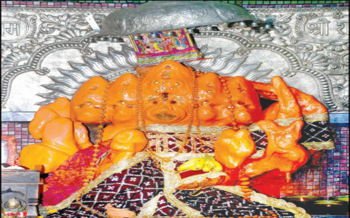  ପଞ୍ଚମୁଖୀ ହନୁମାନ ମନ୍ଦିରରୁ ୨୪ ଲକ୍ଷର ଅଳଙ୍କାର ଲୁଟ୍‌: ହନୁମାନ ପ୍ରତିମାର ସୁନାମୁଖା ତାଡ଼ି ନେଲେ