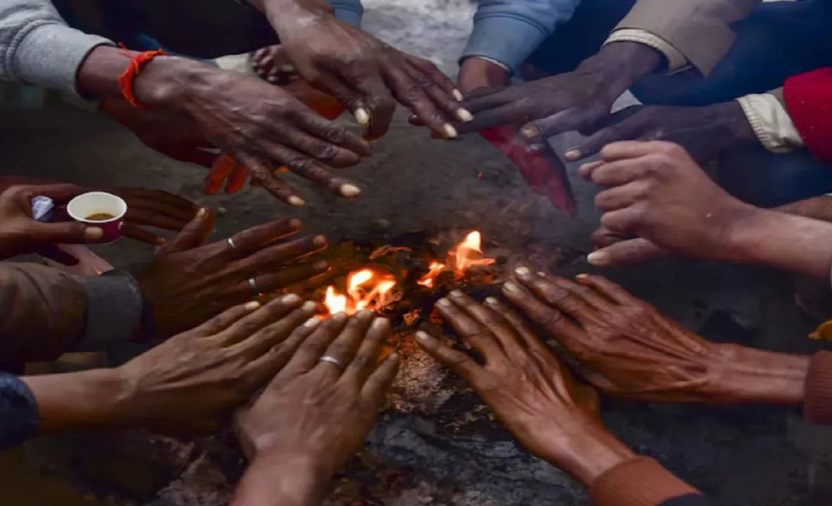  ଥଣ୍ଡା-କୁହୁଡ଼ି-ତୁଷାରପାତରେ ଜନଜୀବନ ଅସ୍ତବ୍ୟସ୍ତ