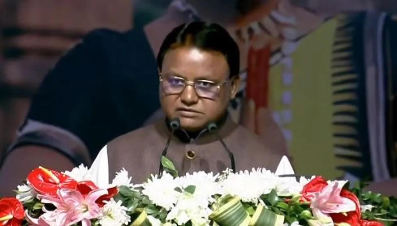  Taking an oath to promote the country's art, culture and tradition in the world market: Chief Minister Photograph: (sambad.in) 